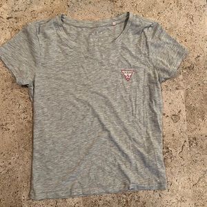 Guess tee